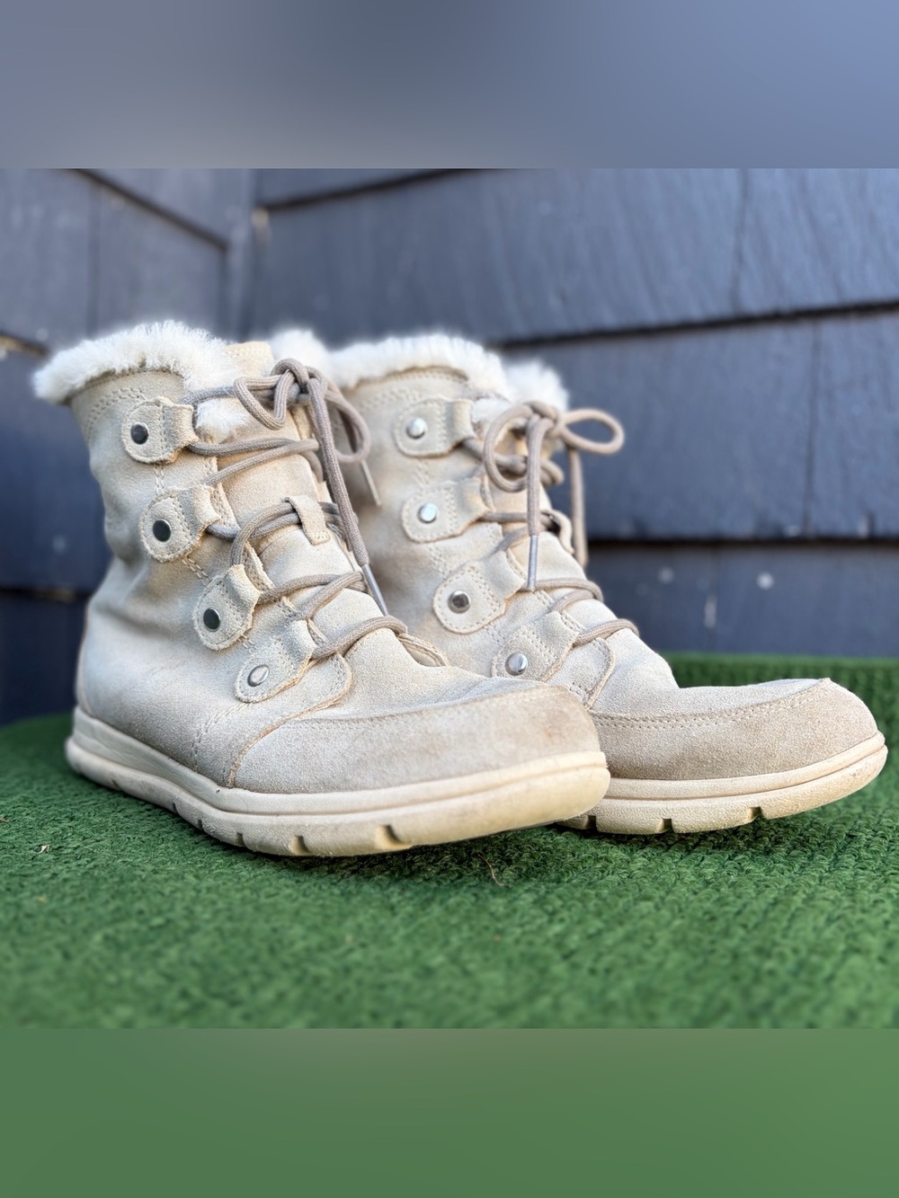 Sorel Women's Suede Winter Lace-Up Boot in Light grey
